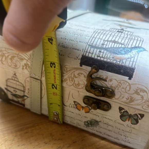 Vintage Style Paper Mache Storage Chest Metal Clasp 2011 Kathryn White Design - Picture 8 of 8